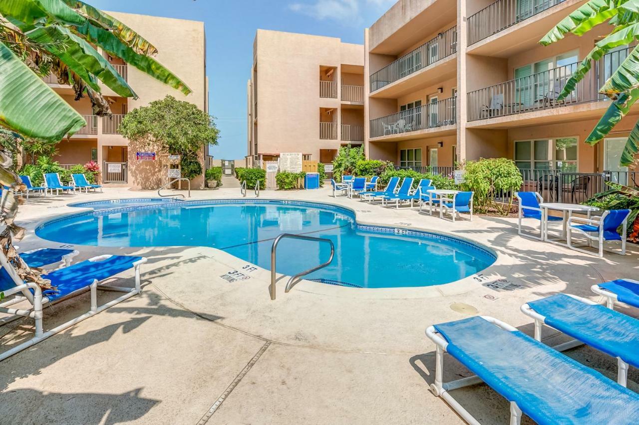 Palm Tree Escape Apartment Саут Падре Алънд Екстериор снимка